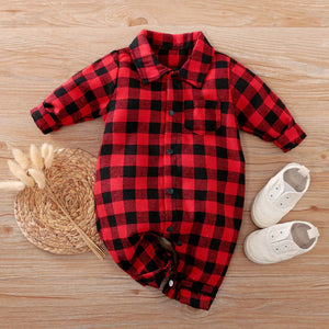 Pijama navideña de bebé estampado cuadros rojo y negro