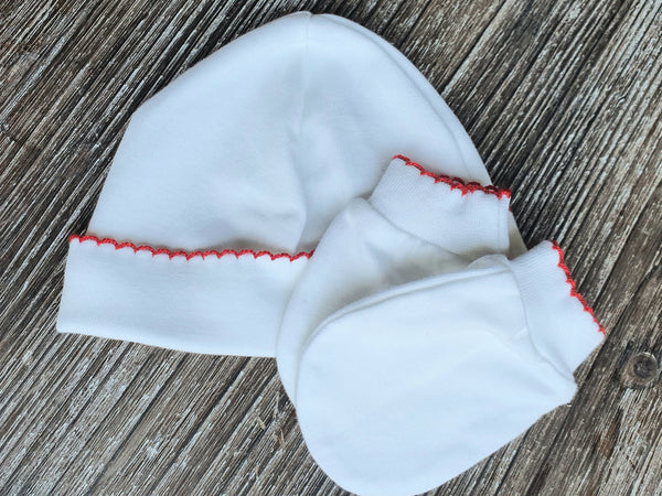 Gorrito 100% algodón pima peruano borde rojo Ropa bebé - Embarazada - Maternidad - Embarazo - 9lunasshop.com