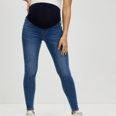 Jeans Sylvia Seraphine® skinny distressed por encima de la barriga