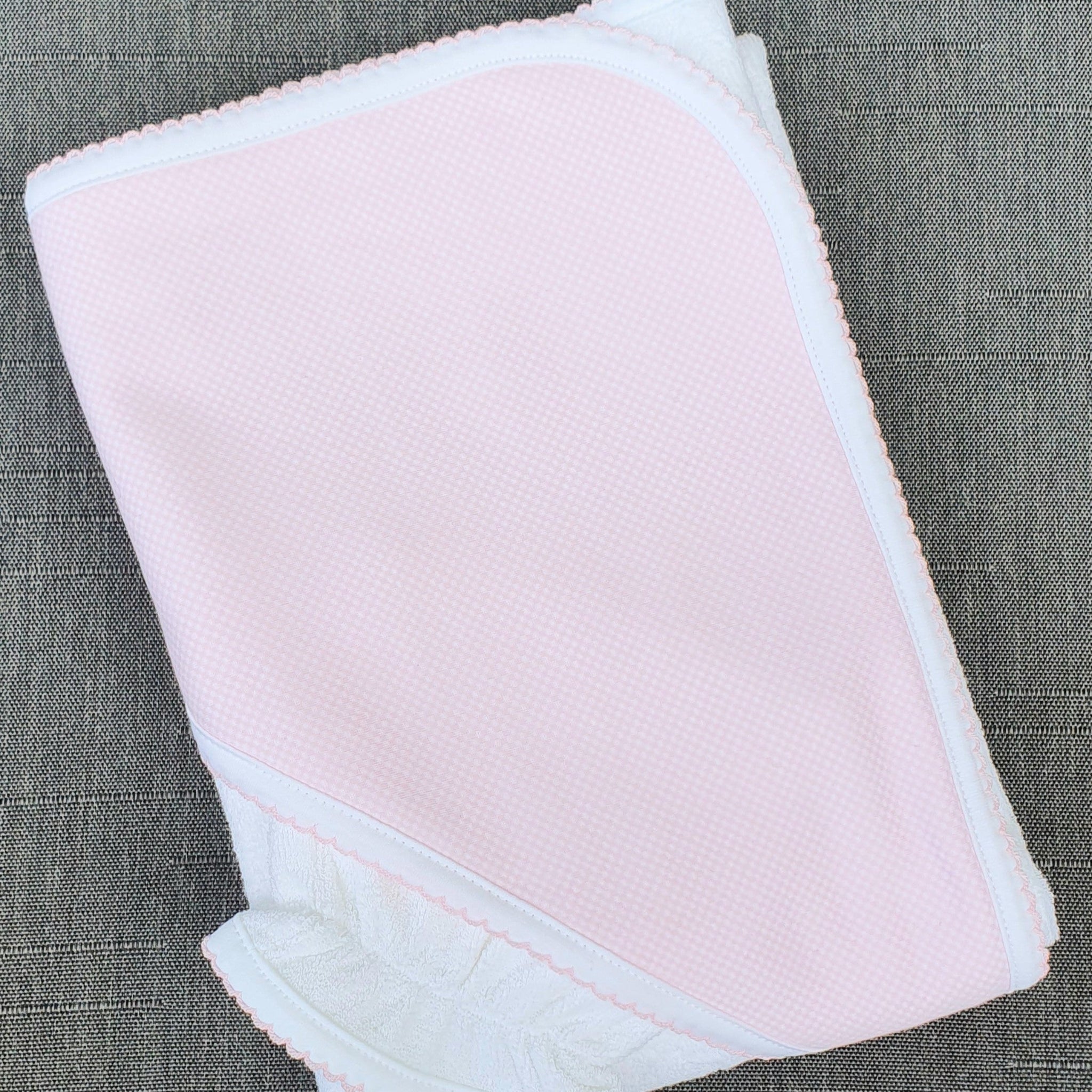 Toalla 100% algodón pima peruano con canasta rosado