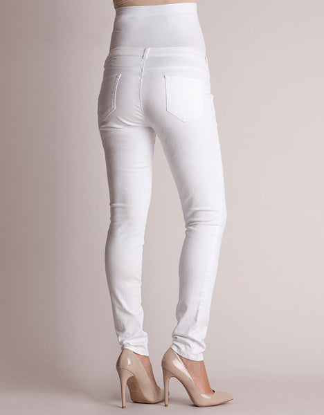 Jeans blancos skinny de maternidad por encima de la barriga - 9lunasshop.com